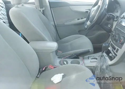 2011 Toyota Corolla Le z USA, uszkodzony, nr VIN 2T1BU4EE2BC582801